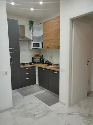 Cucina o angolo cottura di Lovely independent mini apartment central Cagliari
