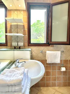 Bagno di Domus Mary Cala Caterina Apartment with sea view