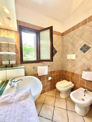 Bagno di Domus Mary Cala Caterina Apartment with sea view