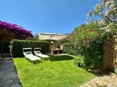 Giardino di Domus Mary Cala Caterina Apartment with sea view