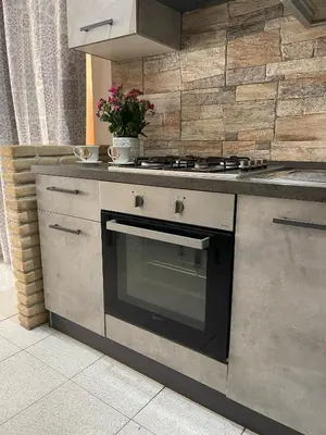 Cucina o angolo cottura di THE YELLOW HOUSE