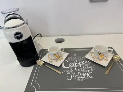 Set per la preparazione di tè e caffè presso Cagliari Love Suite