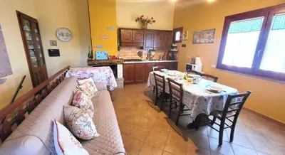 Cucina o angolo cottura di Almond House Best Vacation Ever