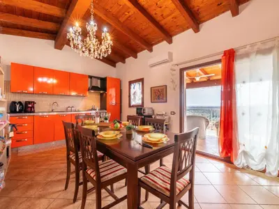 Cucina o angolo cottura di Apartment Sea view by Interhome