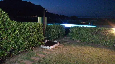 Giardino di Villa Agasi piscina e vista mare