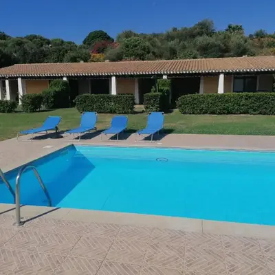 Villa Agasi piscina e vista mare