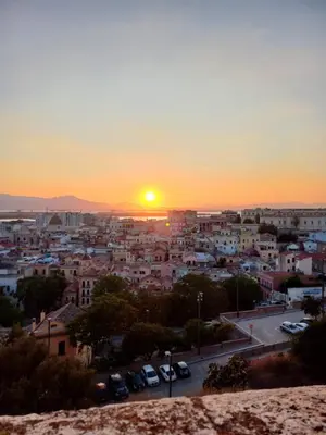 Alba o tramonto visti dall'interno della casa vacanze o dai dintorni