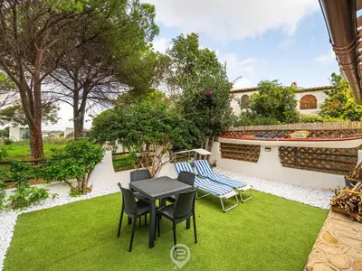 Giardino di Sardinian Seaside Bliss