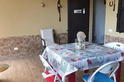 Area soggiorno di Gina House (20 metri dal mare)