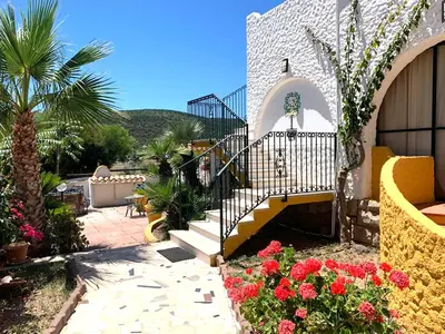 Giardino di Appartamento a 50 metri dal mare a Maladroxia C36