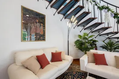 Area soggiorno di Elegante Villa Lu' centro Città a 10 minuti dal mare