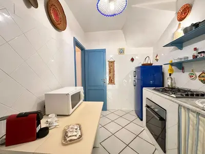 Cucina o angolo cottura di Blue shutters by the beach, Access to private beach