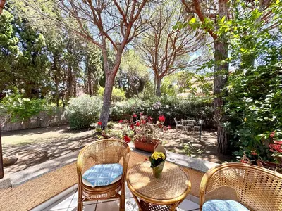 Giardino di Blue shutters by the beach, Access to private beach