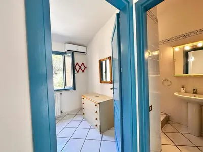 Bagno di Blue shutters by the beach, Access to private beach