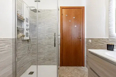 Bagno di GuestHost - Sa Domo d' Amare - Comely Apartment with Parking!