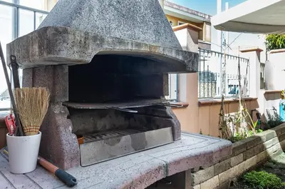 Attrezzature per barbecue disponibili per gli ospiti dell'appartamento