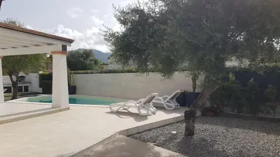 Piscina di VILLA ILARIA con piscina privata a 350 mt spiaggia di sabbia o nelle vicinanze