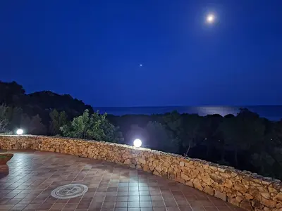 Paesaggio naturale nelle vicinanze della villa