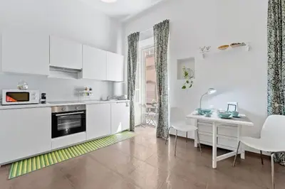 Cucina o angolo cottura di HomeToLove Marina