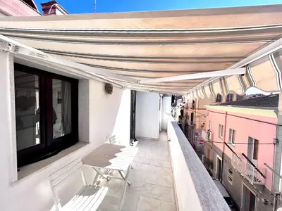 Balcone o terrazza di Casa GIOIA nel cuore di Carloforte; Wifi e AC