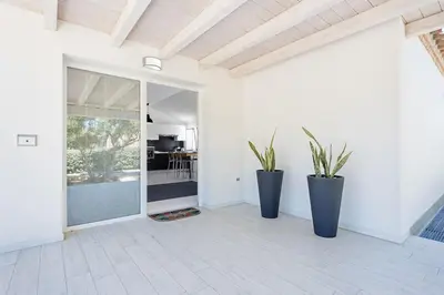Cucina o angolo cottura di 350 mt spiaggia villa claudia con piscina privata