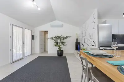 Cucina o angolo cottura di 350 mt spiaggia villa claudia con piscina privata