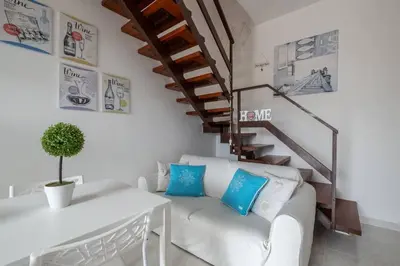 Area soggiorno di Design Villetta by Propertize