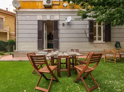 Giardino di Il Giardino Apartment- Between Beach and City Center Cagliari