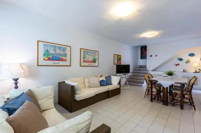 Area soggiorno di Villa Buganvillea near the beach