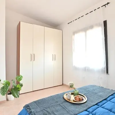 IzzHome Escape 1