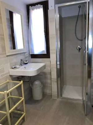 Bagno di Villa Taconta Tartariga