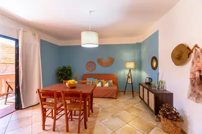 Area soggiorno di Romantic Bohemien apartment- private terrace