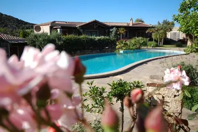 Piscina di Delizioso villino Chia Sud Sardegna o nelle vicinanze