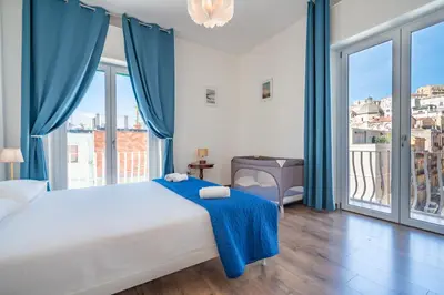 Letto o letti in una camera di Panoramic House with terrace - Marina