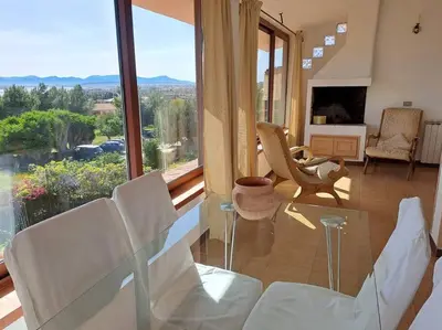Area soggiorno di Nice Apartment in Margine Rosso