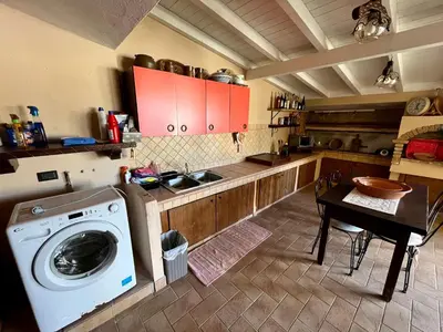 Cucina o angolo cottura di Eri & Ely's House By La Via Del Mare Viaggi e Vacanze