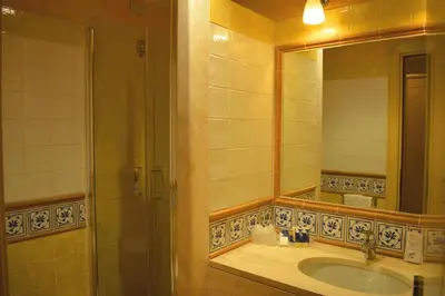 Bagno di Tranquil Lantana Resort Hotel and Apartments 1-2km from Nora beach