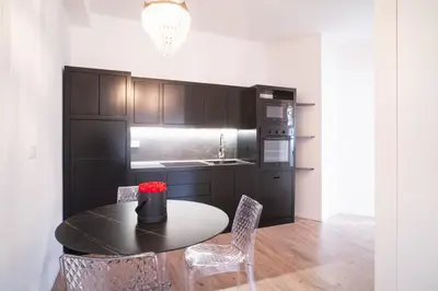 Cucina o angolo cottura di New Elegance Suites Guesthouse