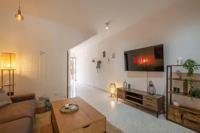 TV o dispositivi per l'intrattenimento presso Sant'Andrea Villa- 300m From the Beach- Easy Parking- Netflix-Self Check-in