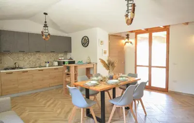 Cucina o angolo cottura di Amazing Home In Solanas, Sinnai With Wifi