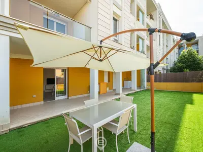 Patio o area all'aperto di Green Oasis Apartment