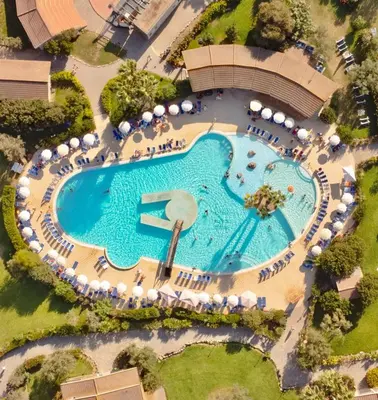 Piscina di Residence with swimming-pool in Arborea just 300 meters from the beach o nelle vicinanze