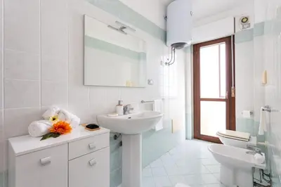 Bagno di [Tirso Home] Casa in centro Free parking & Wifi