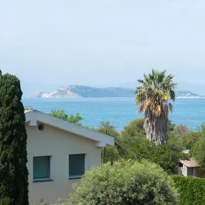 Casa frente al mar con terraza panorámica