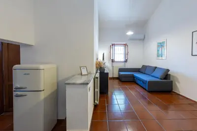 Cucina o angolo cottura di La Bouganville WI-FI Cagliari centro storico