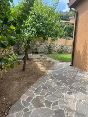Giardino di Casa Vacanze Viviano IUN R6461