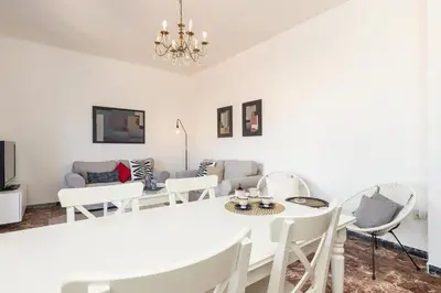 TV o dispositivi per l'intrattenimento presso Nonna ADELINA a 150 m da Cala Moresca