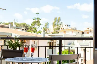 Balcone o terrazza di Nonna ADELINA a 150 m da Cala Moresca