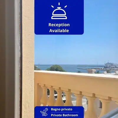 Onlyrooms V - Sea View & Train Station