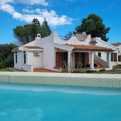 Villa with Private Pool near the Beach and Pula